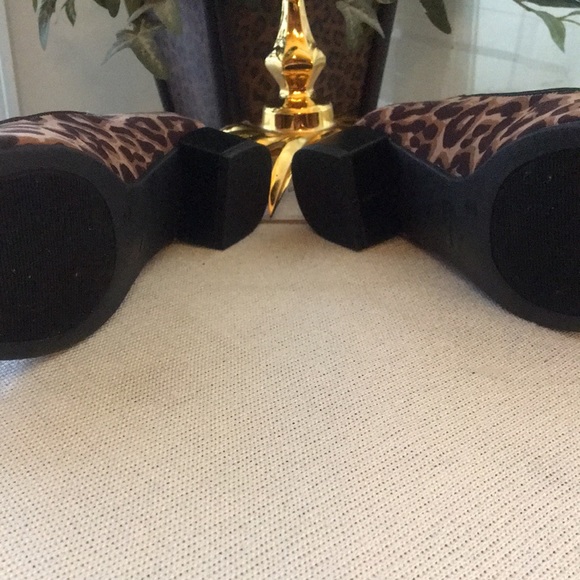 Covington Leopard Print Heel Shoes - Picture 3 of 7